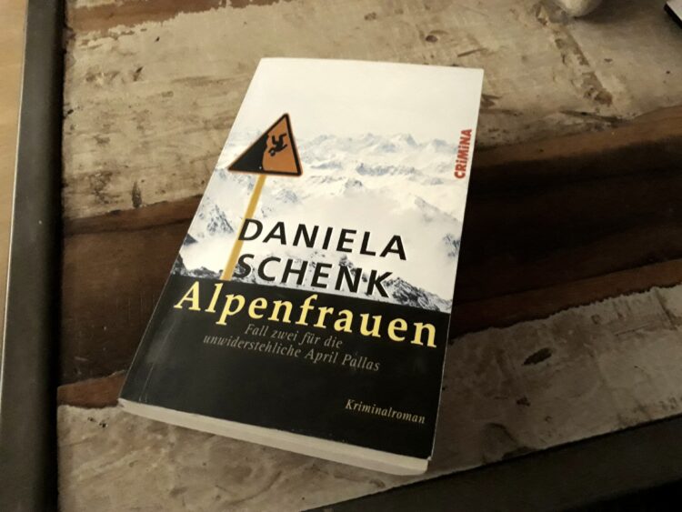 Alpenfrauen Buchcover Rezension